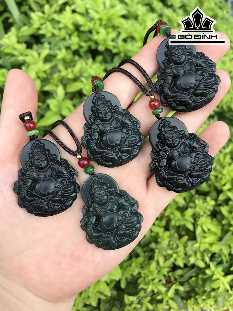 Mặt Dây Chuyền Đá Ngọc Bích (Nephrite Jade) Cao 39,8 Ngang 32,8 Sâu 7,8 (mm)
