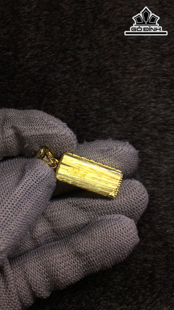 Mặt Dây Chuyền Đá Thạch Anh Tóc Vàng Cao 22,5 Ngang 11,3 Sâu 7,5 (mm) 6,6gr