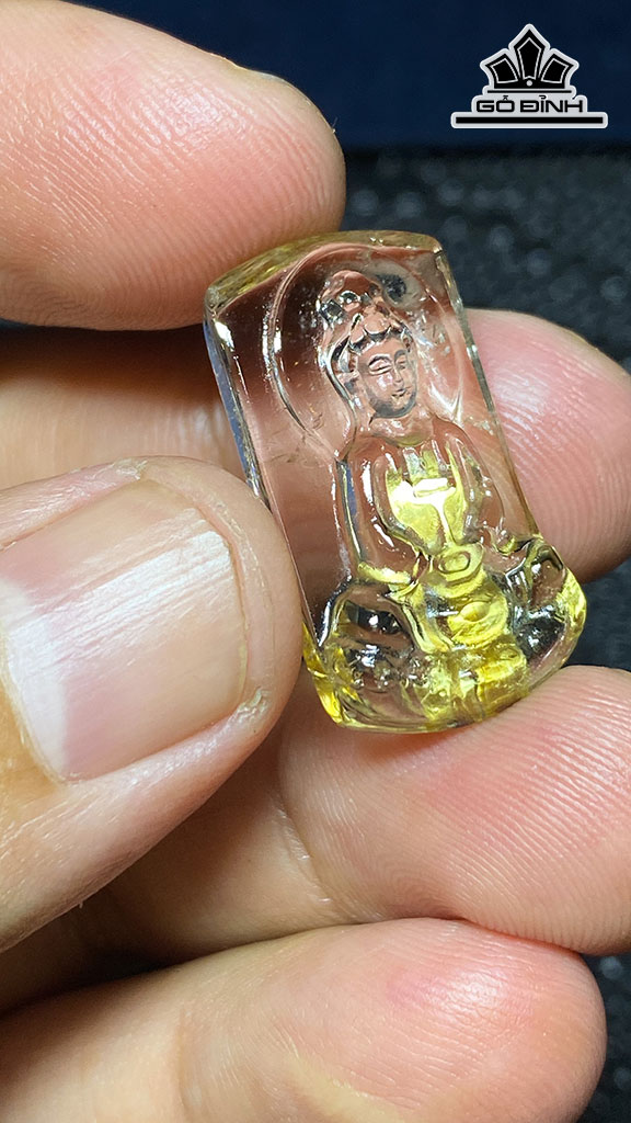 Mặt Dây Chuyền Quan Âm Đá Thạch Anh Tóc Vàng Cao 26 Ngang 14 Sâu 7 (mm) 4,6gr