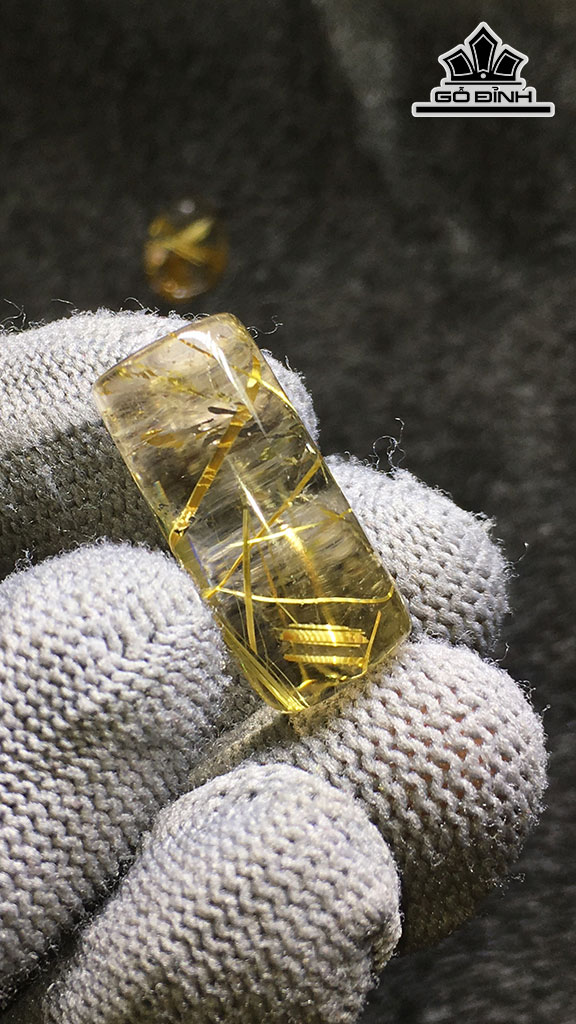 Trụ Đá Thạch Anh Tóc Vàng Cao 24,8 Ngang 12 (mm) 6,8gr