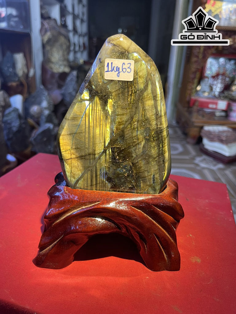 Tác Phẩm Đá Xà Cừ (Labradorite) Cao 18 (cm) 1,63kg