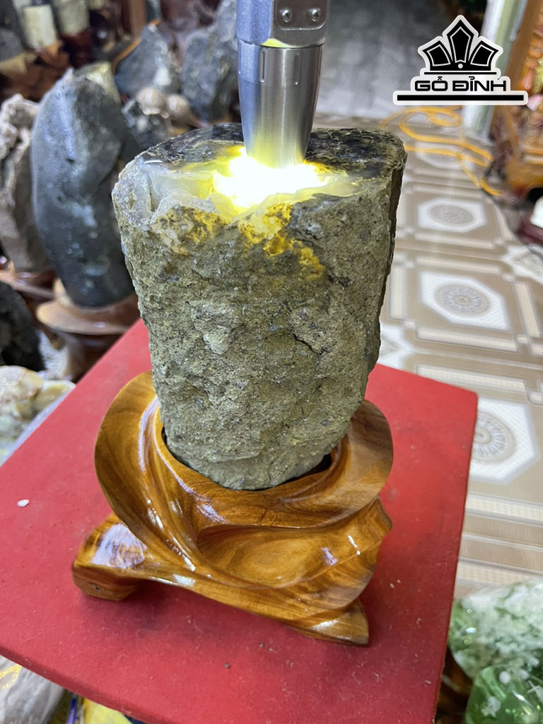 Tác Phẩm Gỗ Hóa Thạch Cao 23 (cm) 2,9kg