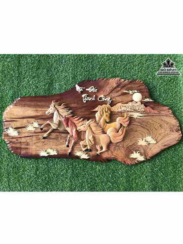 Tranh Mã Đáo Thành Công Gỗ Gõ Đỏ ( Cate )  Rộng 53 Dài 110 Dày 2 (cm)