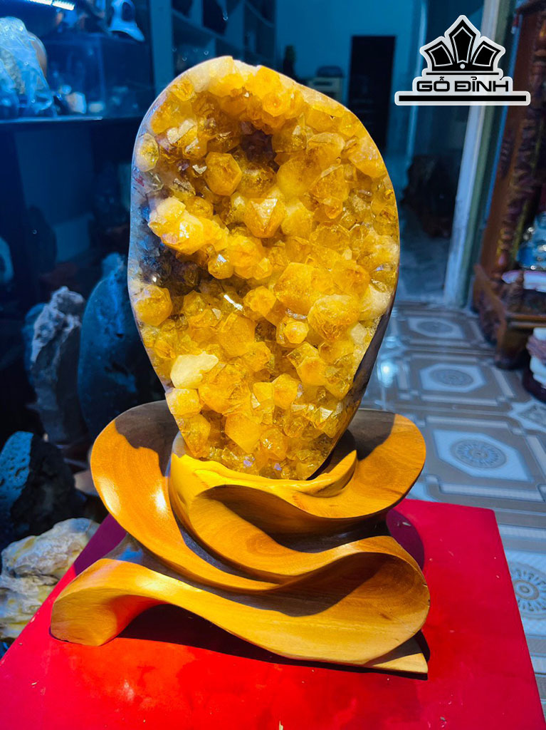 Tinh Thể Đá Thạch Anh Vàng Cao 32 (cm) 5,2kg