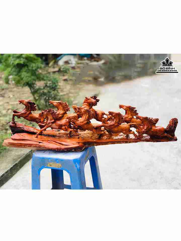 Tượng Bát Mã Truy Phong Gỗ Hương  Cao 25 Rộng 90 Dày 20 (cm)