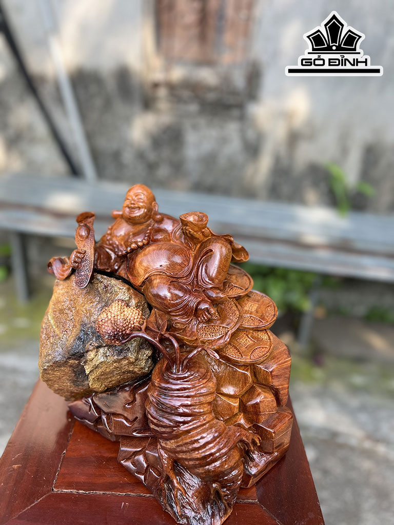 Tượng Phật Di Lặc Gỗ Hương Ôm Đá Cao 24 Ngang 28 Sâu 15 (cm)