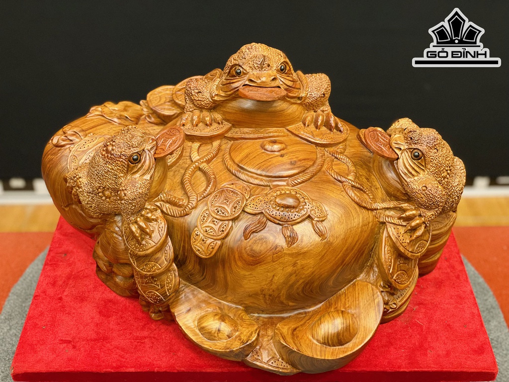 Tượng Tam Cóc Ngậm Tiền Gỗ Hương Cao 25 Ngang 48 Sâu 43 (cm)