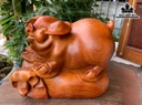 Tượng Heo Phong Thủy Gỗ Hương Ngang 28 Cao 23 Sâu 20 (cm)