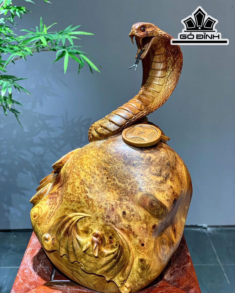 Tượng Rắn Phong Thủy Gỗ Nu Hương Cao 40 Ngang 30 Sâu 23 (cm)