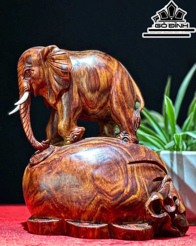 Tượng Voi Gỗ Sưa Cao 23 Ngang 20 Sâu 14 (cm)