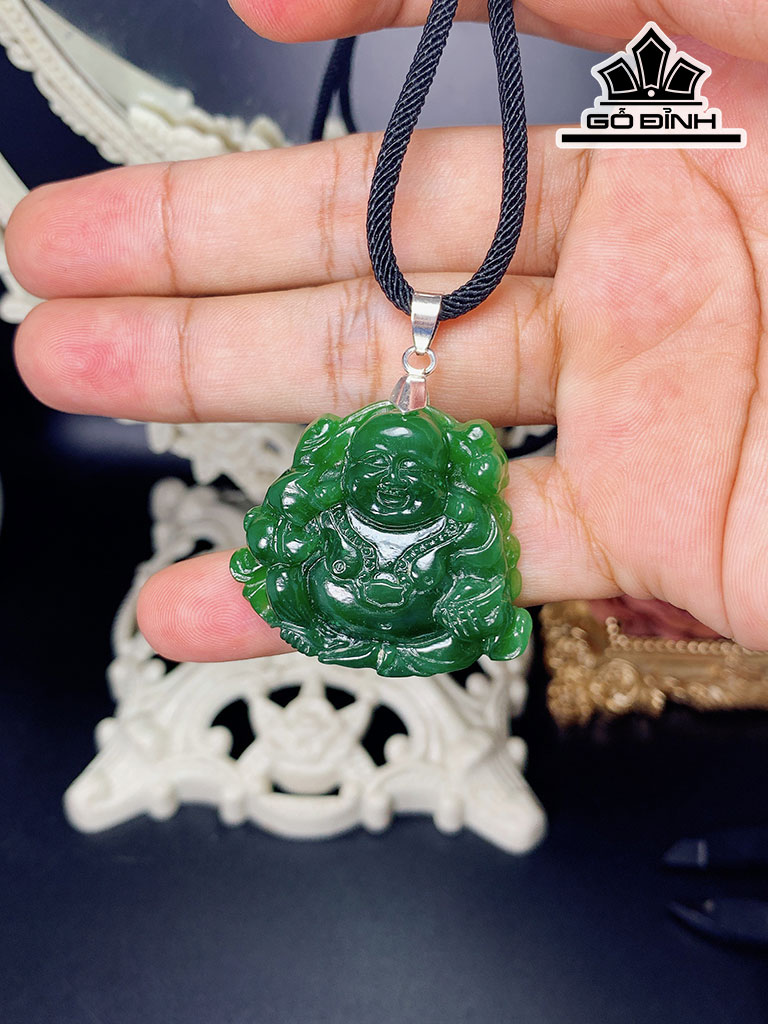Mặt Dây Chuyền Di Lặc Đá Ngọc Bích (Nephrite Jade) Cao 32,6 Ngang 36,6 (mm)