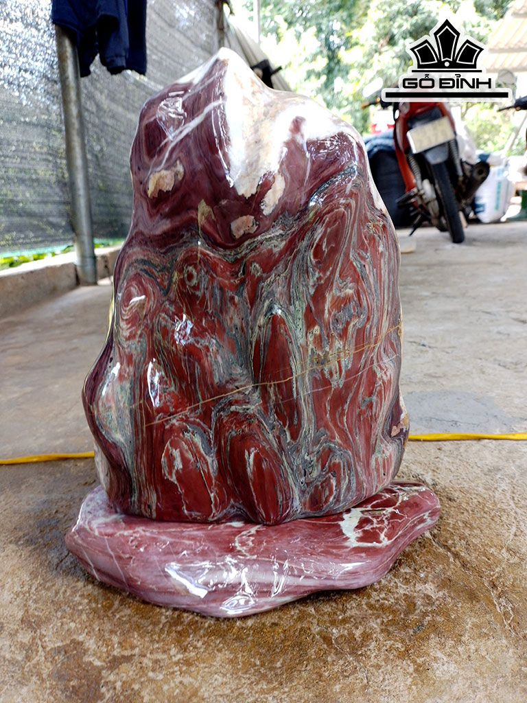 Tác Phẩm Đá Serpentine Cao 35 Ngang 24 (cm) 15kg