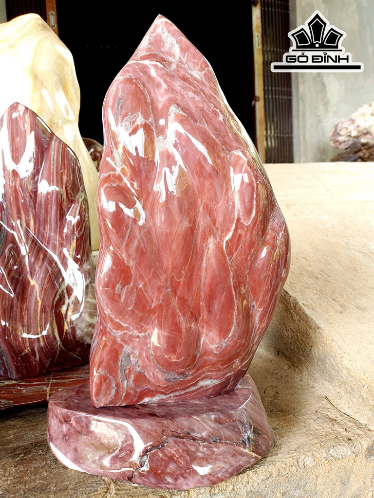 Tác Phẩm Đá Serpentine Cao 39 Ngang 17 (cm) 9kg
