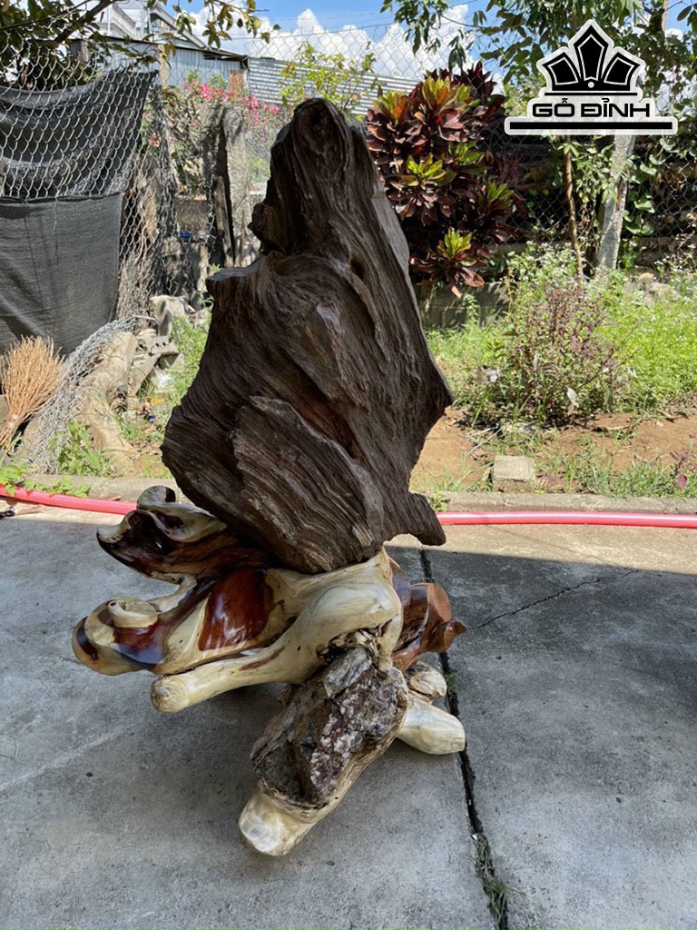 Tác Phẩm Gỗ Hóa Thạch Cao 104 (cm) 100kg