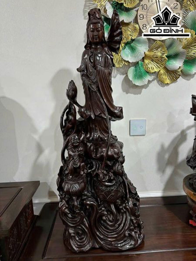 Tượng Phật Bà Quan Âm Gỗ Trắc Cao 90 Ngang 35 Sâu 33 (cm)