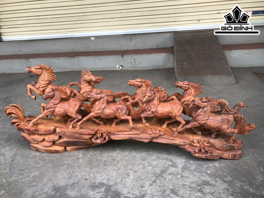 Tượng Bát Mã Gỗ Cẩm Cao 33 Ngang 88 Sâu 18 (cm)