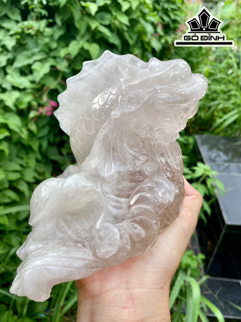 Tác Phẩm Đá Thạch Anh Trắng Cao 12 Ngang 24 Sâu 16 (cm) 1,55kg