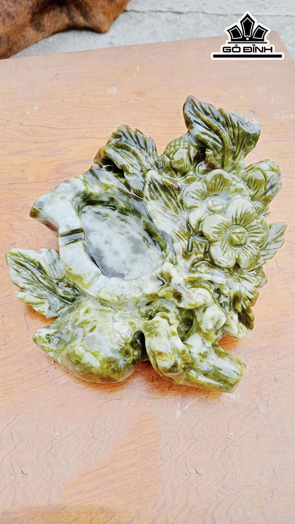 Tác Phẩm Đá Serpentine Cao 9 Ngang 15 Sâu 15 (cm) 1,8kg