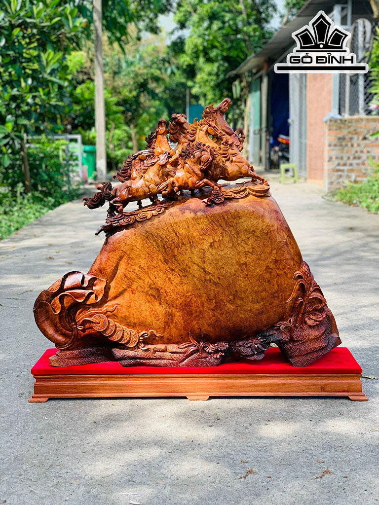 Tượng Bát Mã Gỗ Nu Hương Cao 81 Ngang 89 Sâu 22 (cm)