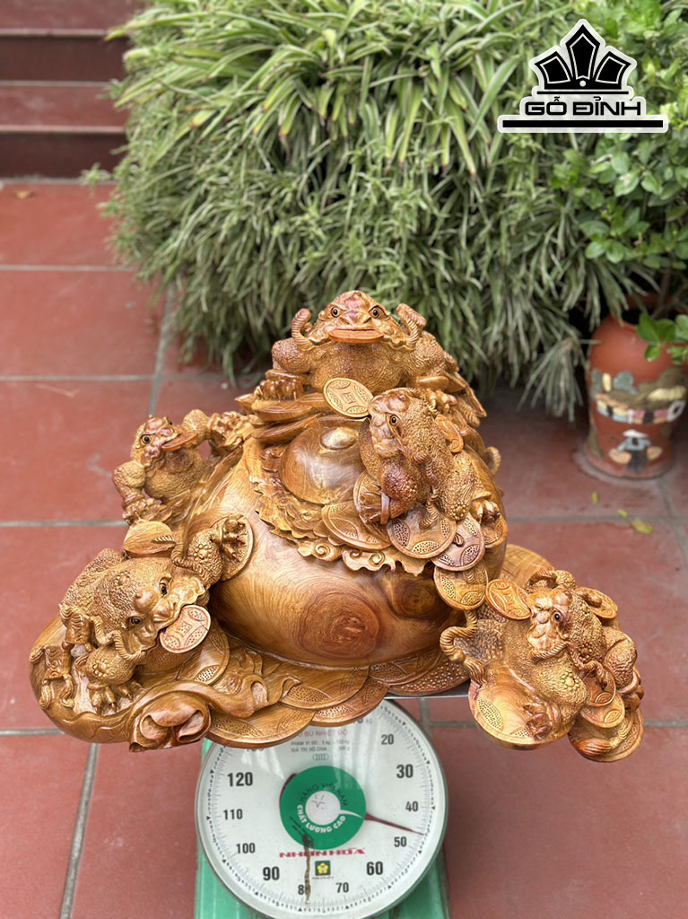 Tượng Cóc Ngậm Tiền Gỗ Hương Cao 42 Ngang 68 Sâu 50 (cm)