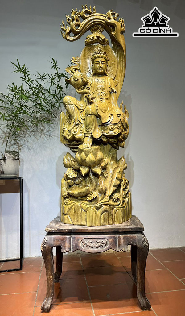 Tượng Phật Bà Quan Âm Gỗ Cẩm Vàng Cao 175 Ngang 60 Sâu 30 (cm)