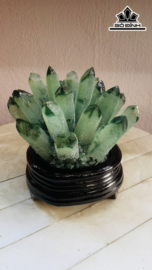 Tác Phẩm Đá Thạch Anh Xanh Cao 17 Ngang 15 (cm) 1,5kg