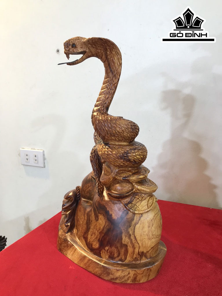 Tượng Rắn Phong Thủy Gỗ Cẩm Cao 41 Ngang 28 Sâu 17 (cm)