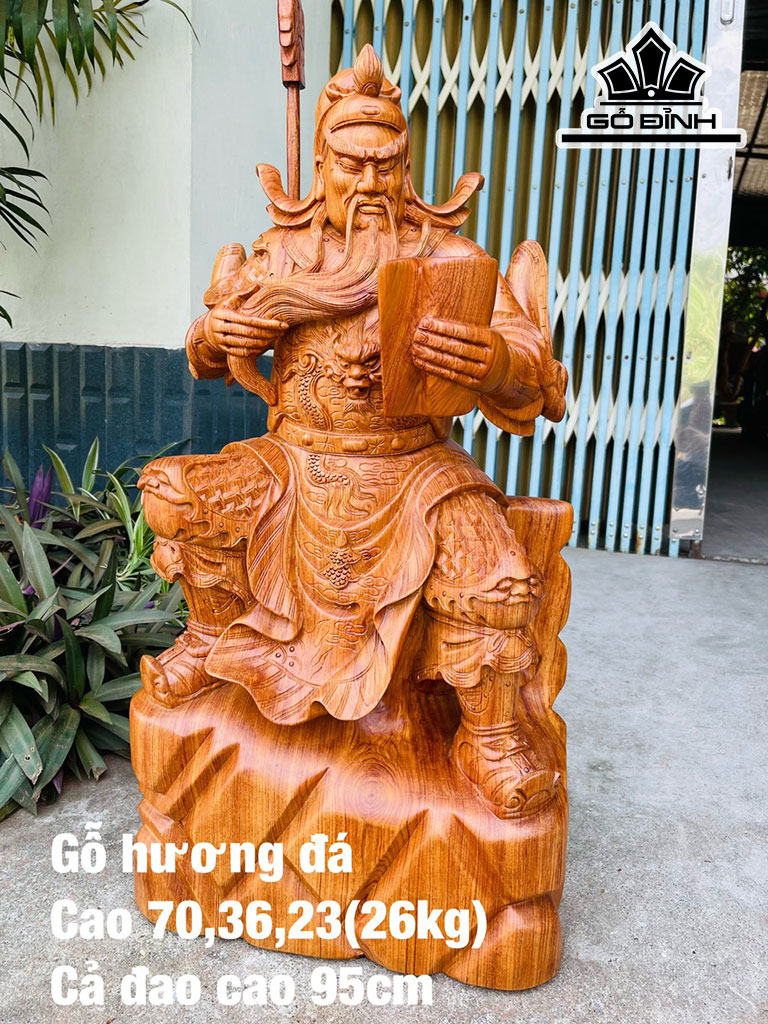 Tượng Quan Công Gỗ Hương Cao 70 Ngang 36 Sâu 23 (cm)