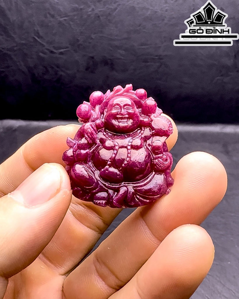 Mặt Dây Chuyền Di Lặc Đá Ruby Cao 38 Ngang 33,5 Sâu 11,9 (mm) 111,8cts