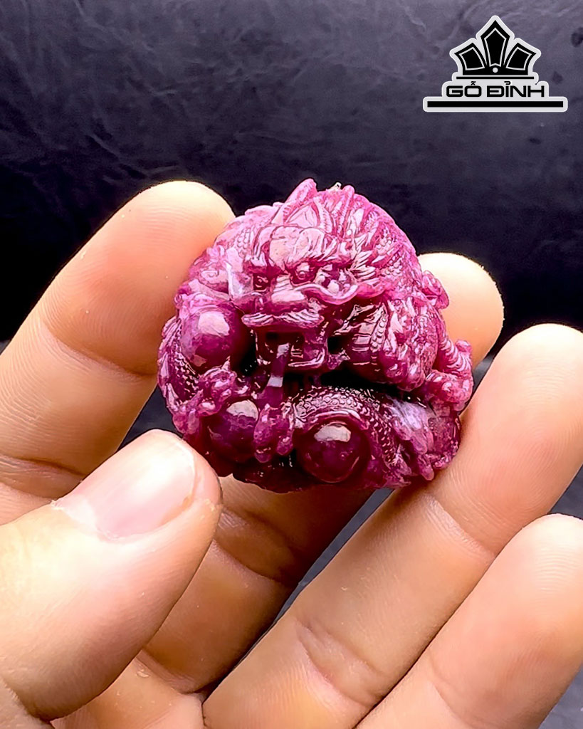 Rồng Đá Ruby Cao 30,3 Ngang 41,8 Sâu 25 (mm) 268,8cts