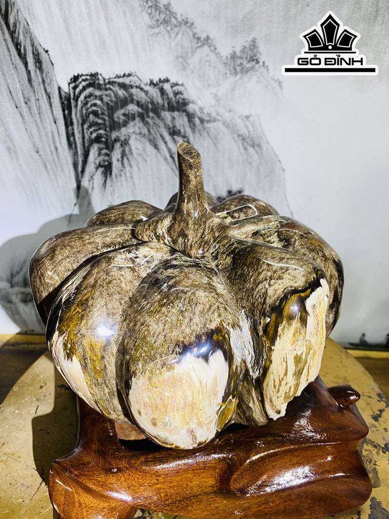 Tác Phẩm Quả Bí Ngô Gỗ Hóa Thạch Cao 25 Ngang 22 (cm) 8,2kg