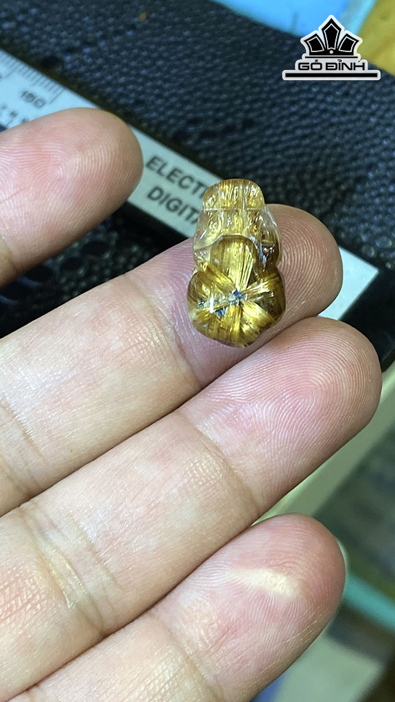 Mặt Dây Chuyền Tỳ Hưu Đá Thạch Anh Tóc Vàng Cao 18,8 Ngang 11,4 Sâu 7,6 (mm) 2,9gr