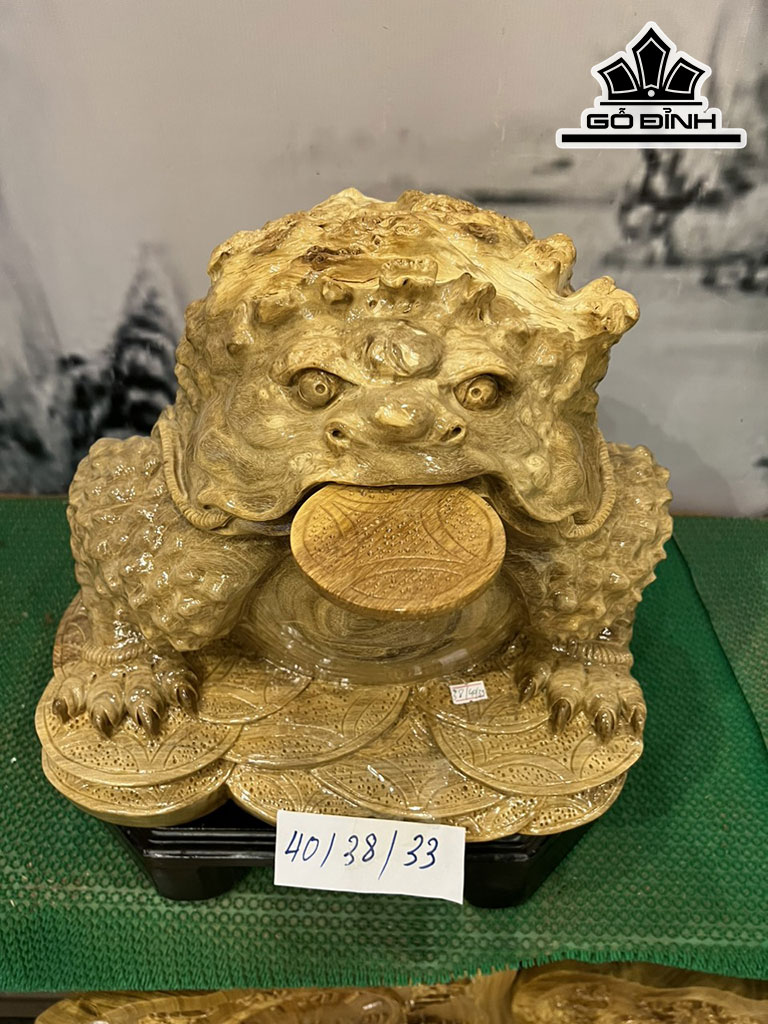 Tượng Thiềm Thừ Gỗ Nu Nghiến Cao 33 Ngang 40 Sâu 38 (cm)