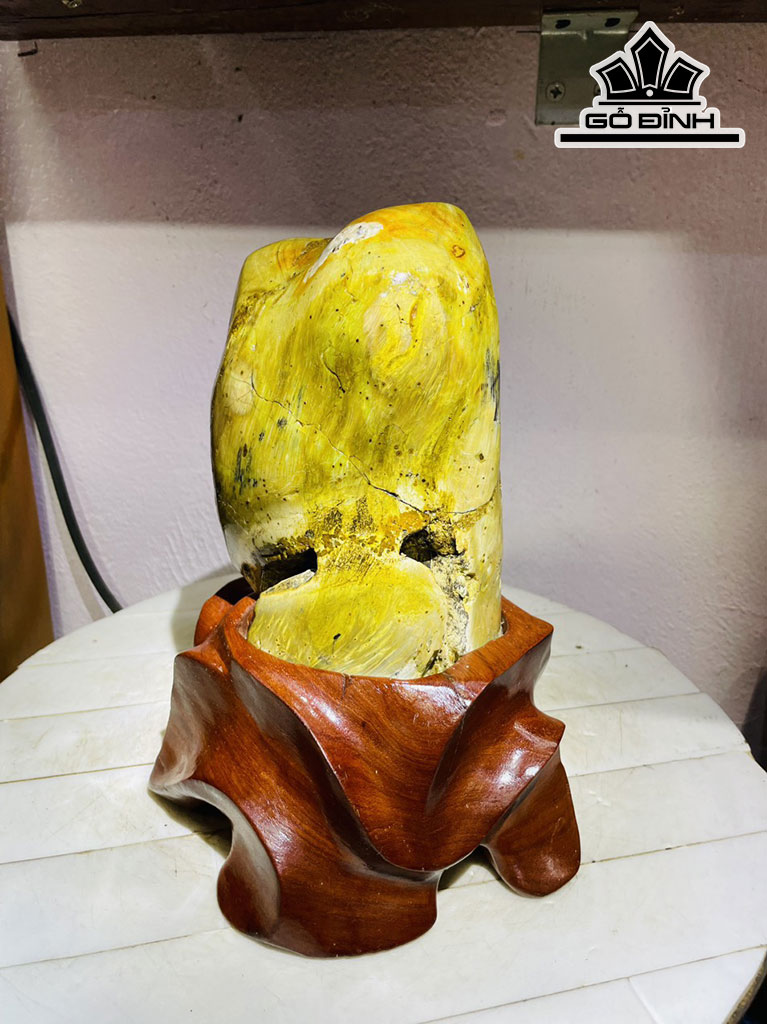 Tác Phẩm Gỗ Hóa Thạch Cao 26 Ngang 13 (cm) 3,6kg