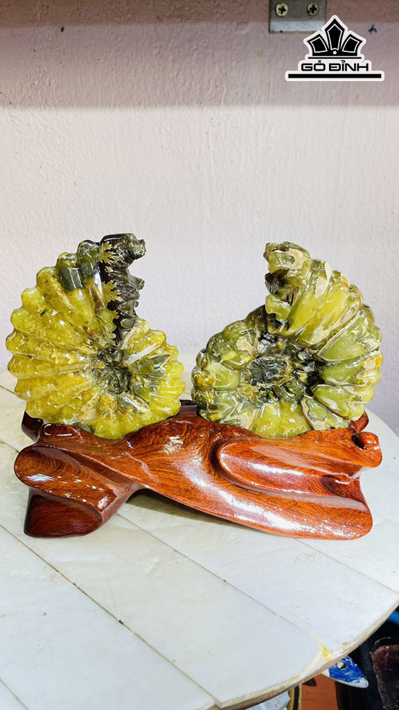 Tác Phẩm Ốc Anh Vũ Hóa Ngọc Cao 17 Ngang 22 (cm) 1,4kg