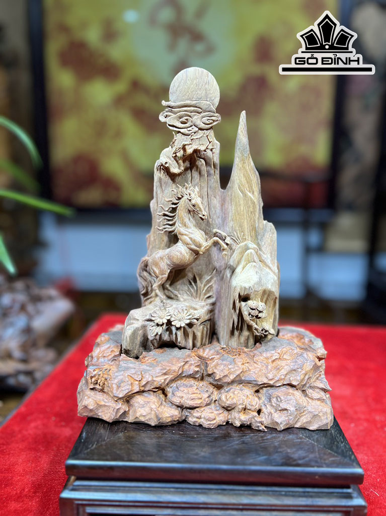 Tượng Ngựa Phong Thủy (Nhất Mã Phi Thiên) Gỗ Sưa Cao 28 Ngang 15 Sâu 6,5 (cm)