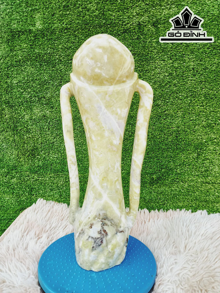 Tác Phẩm Cúp Vàng Đá Cẩm Thạch Cao 46 Ngang 20 (cm) 9kg