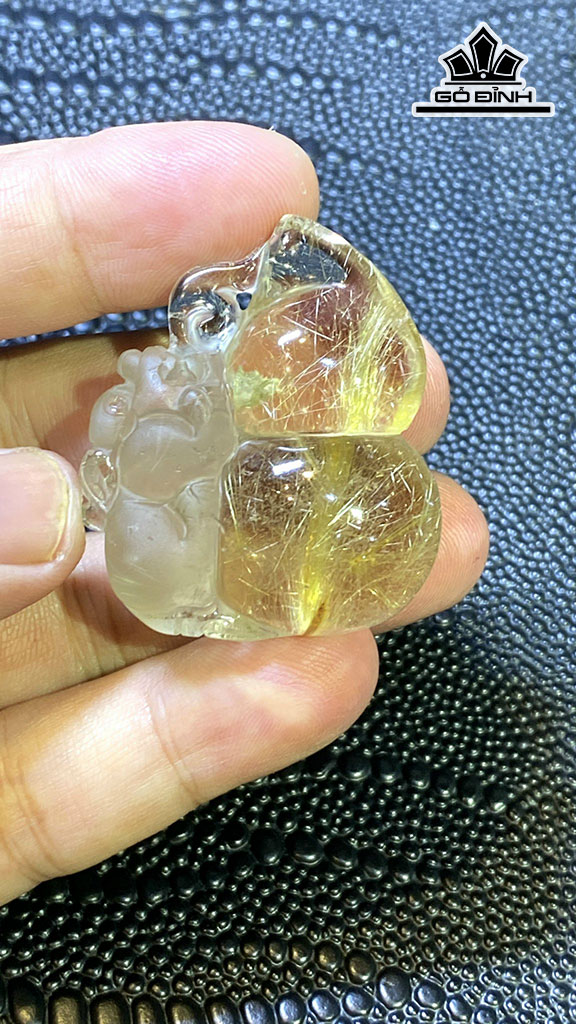 Mặt Dây Chuyền Đá Thạch Anh Tóc Vàng Cao 41 Ngang 36 Sâu 16,8 (mm) 29gr