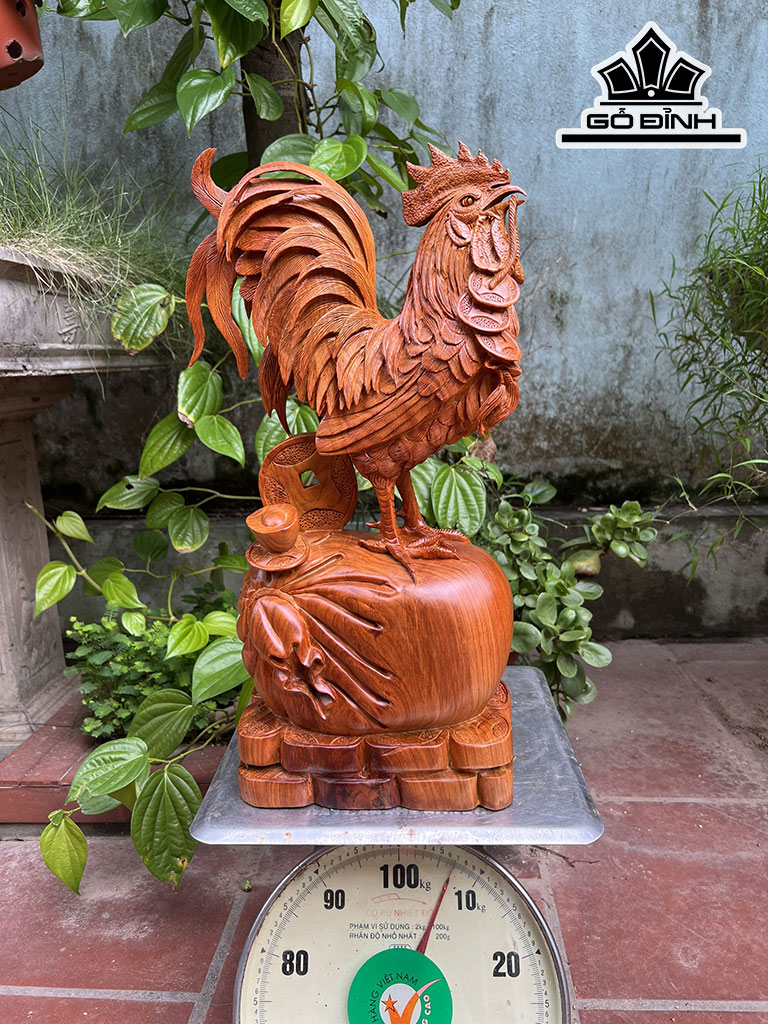 Tượng Gà Trống Gỗ Hương Cao 52 Ngang 22 Sâu 14 (cm)