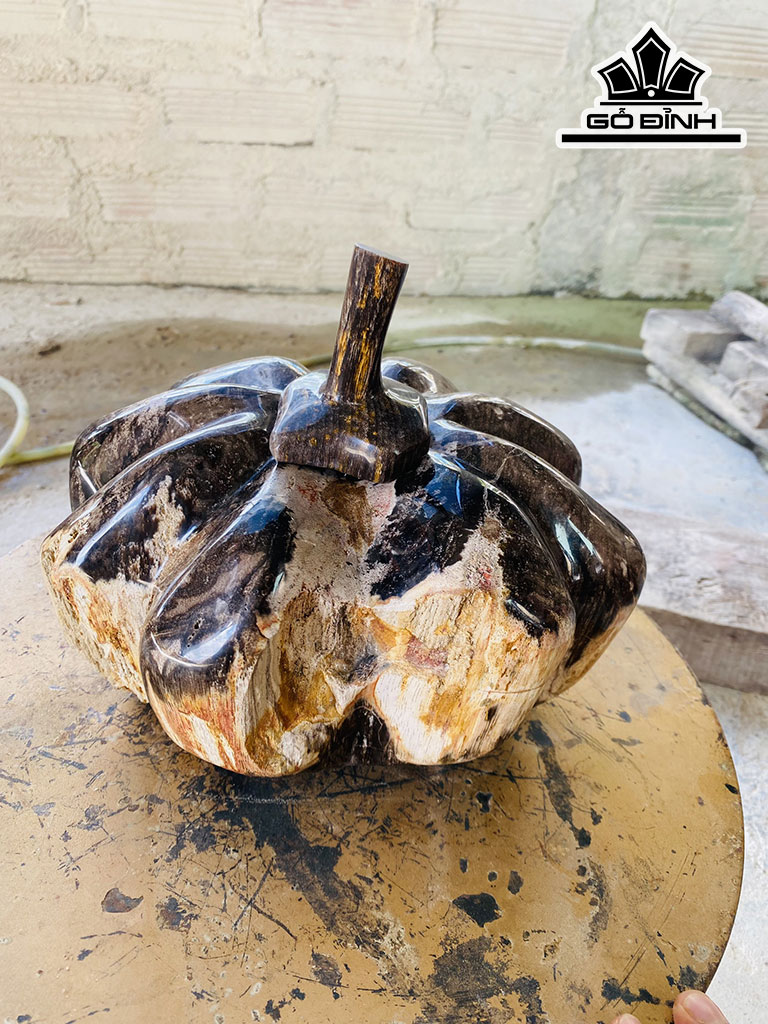 Tác Phẩm Quả Bí Ngô Gỗ Hóa Ngọc Cao 20 Ngang 21 (cm) 7,4kg