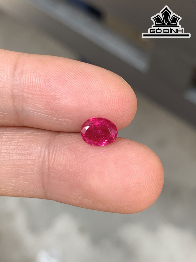 Viên Ngọc Đá Ruby Cao 6,8 Ngang 5,1 Sâu 3 (mm) 1,08cts