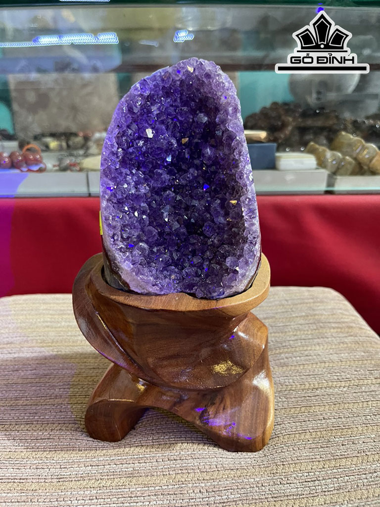 Tinh Thể Đá Thạch Anh Tím Cao 20 (cm) 1,4kg