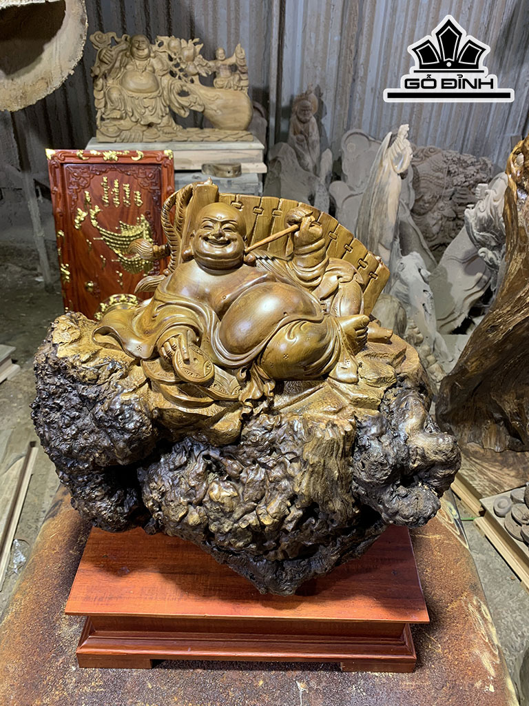 Tượng Phật Di Lặc Gỗ Nu Dổi Cao 38 Ngang 48 Sâu 30 (cm)