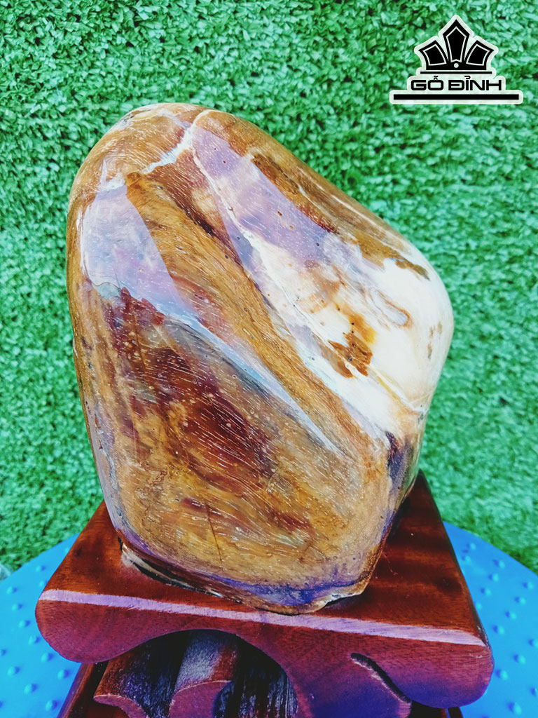 Tác Phẩm Gỗ Hóa Ngọc Cao 15 Ngang 9 (cm) 1,8kg