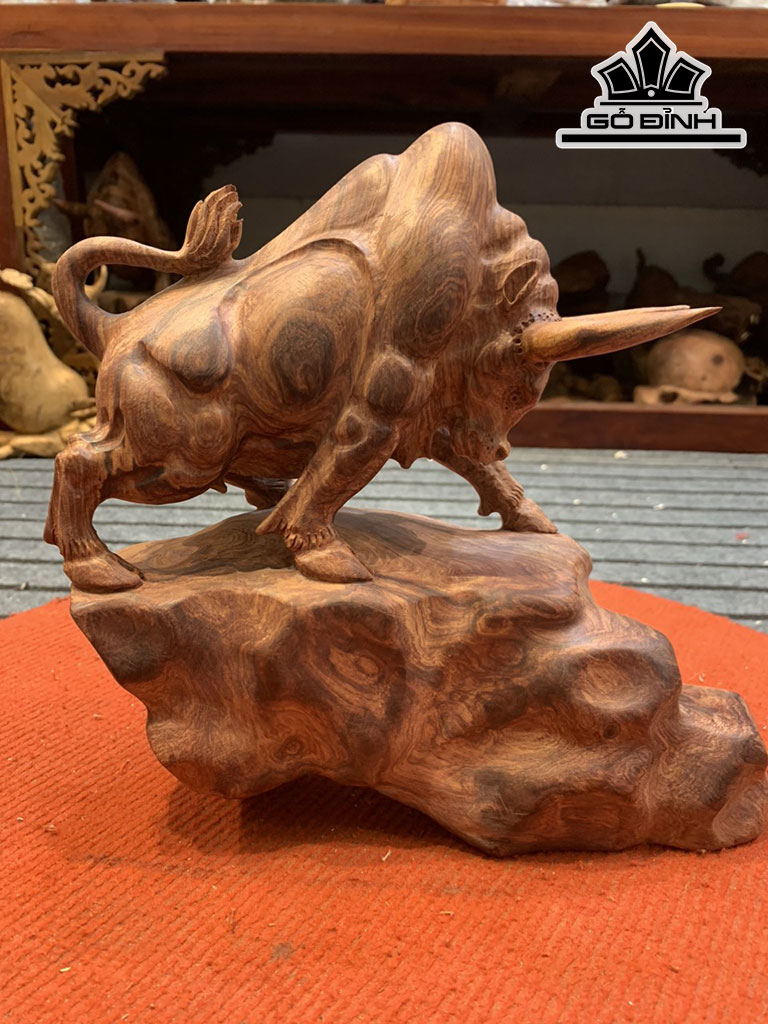 Tượng Bò Tót Gỗ Cẩm Cao 25 Ngang 26 Sâu 13 (cm)