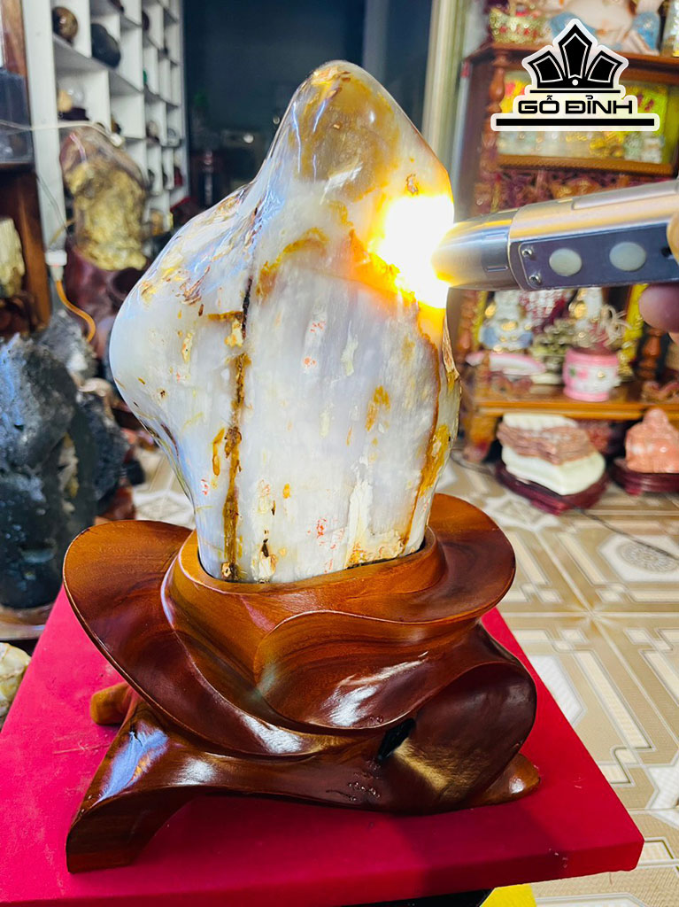 Tác Phẩm Gỗ Hóa Ngọc Cao 32 (cm) 5kg