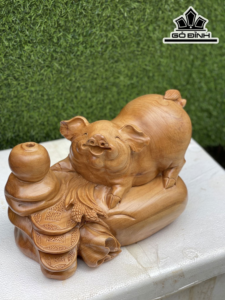 Tượng Heo Gỗ Ngọc Am Cao 25 Ngang 35 Sâu 17 (cm)