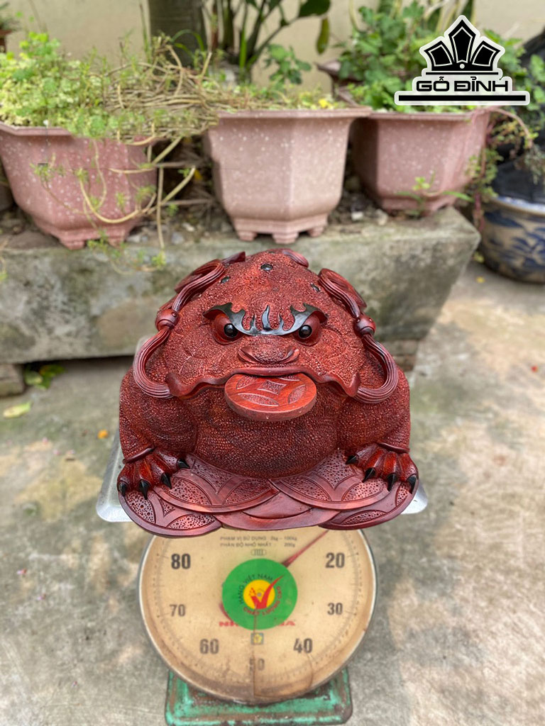 Tượng Thiềm Thừ Gỗ Tử Đàn Cao 22 Ngang 40 Sâu 28 (cm)