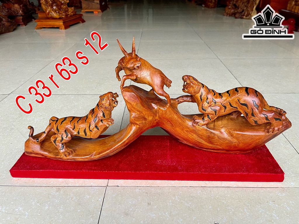 Tác Phẩm Sinh Tồn Gỗ Hương Cao 33 Ngang 63 Sâu 12 (cm)