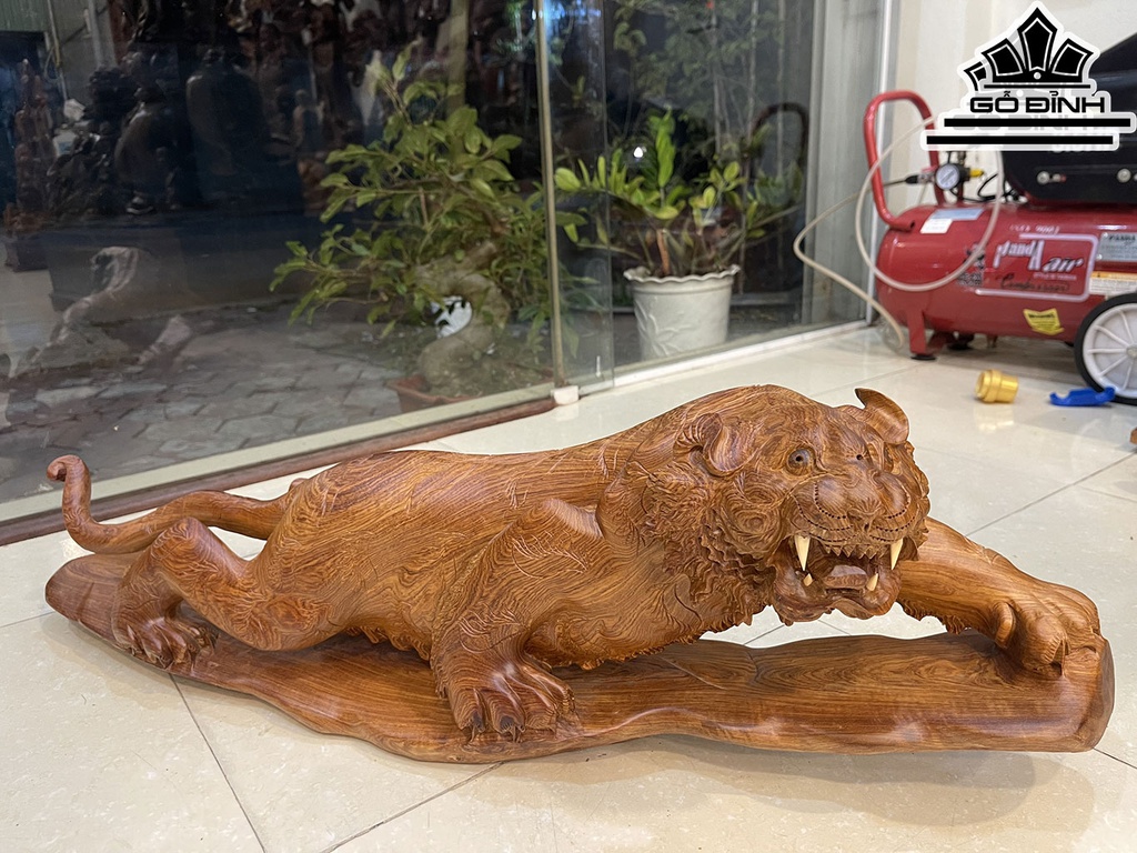 Tượng Hổ Phong Thủy Gỗ Hương Cao 28 Ngang 90 Sâu 21 (cm)